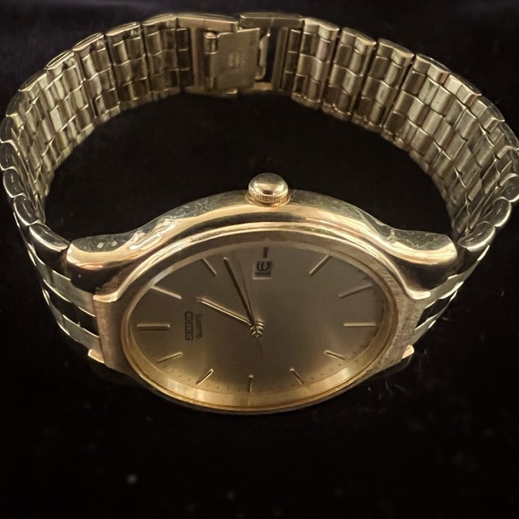 Vintage Seiko Dial Date, Water Resistant Gold Watch, Tested and Working - Picture 9 of 12